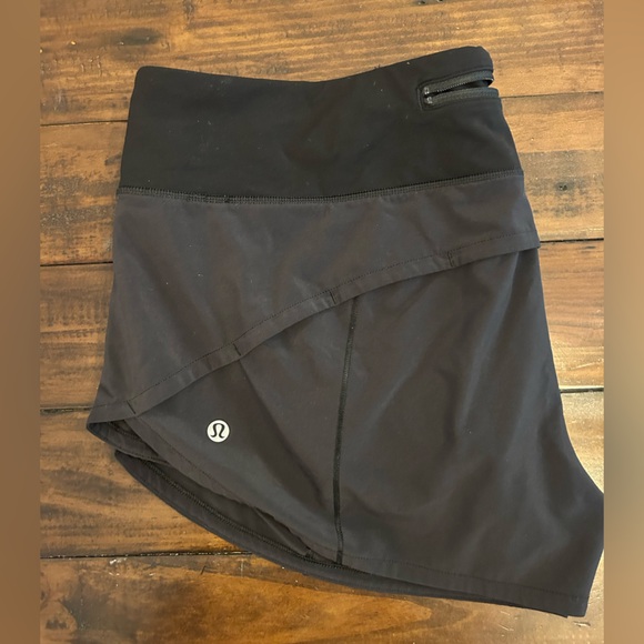 Lululemon Low-Rise Speed Up Short 2.5” - Picture 6 of 7